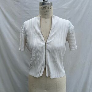 Elegant White Pleated Women's Set